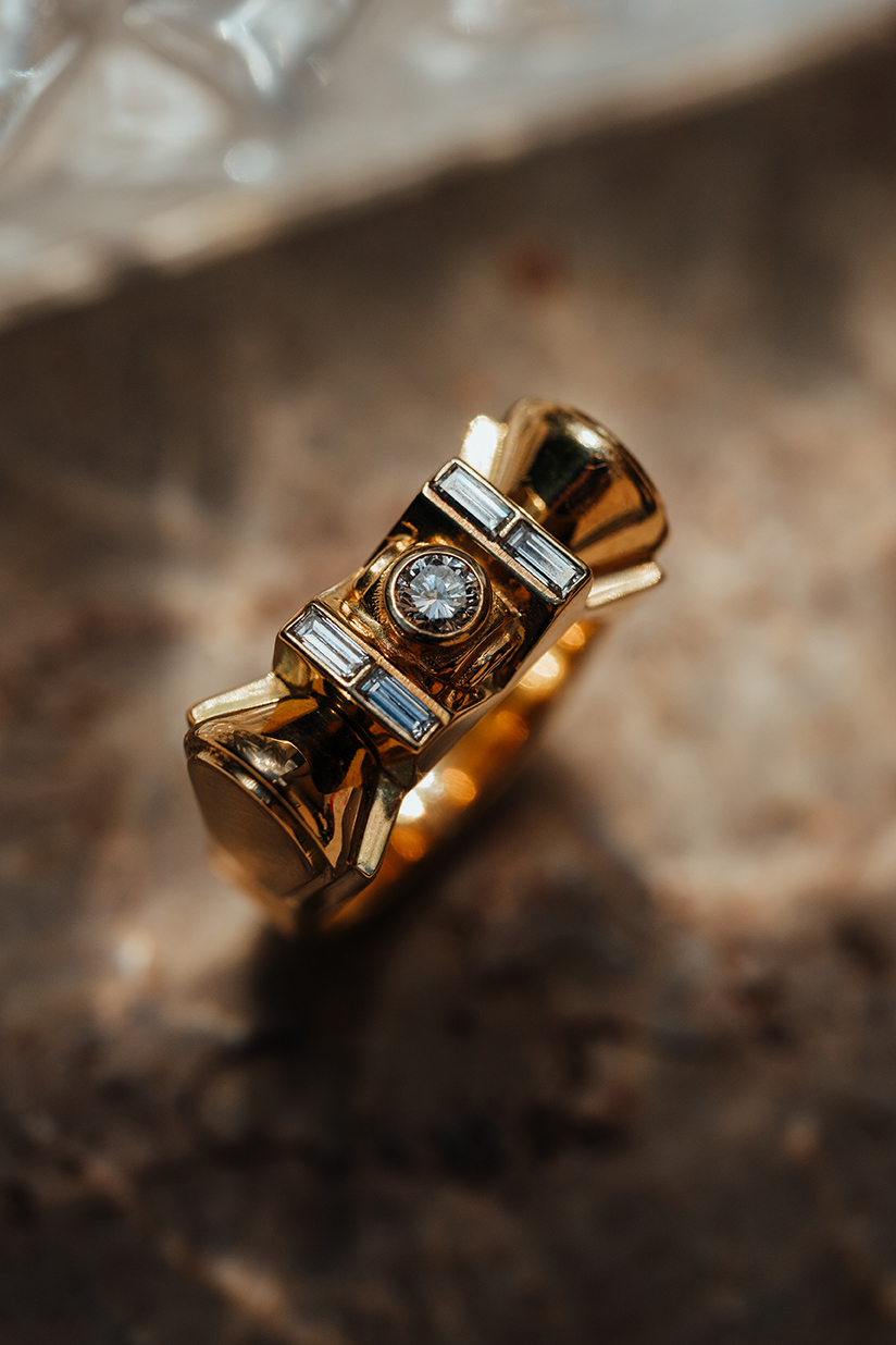 desoos-home-header-1vertical